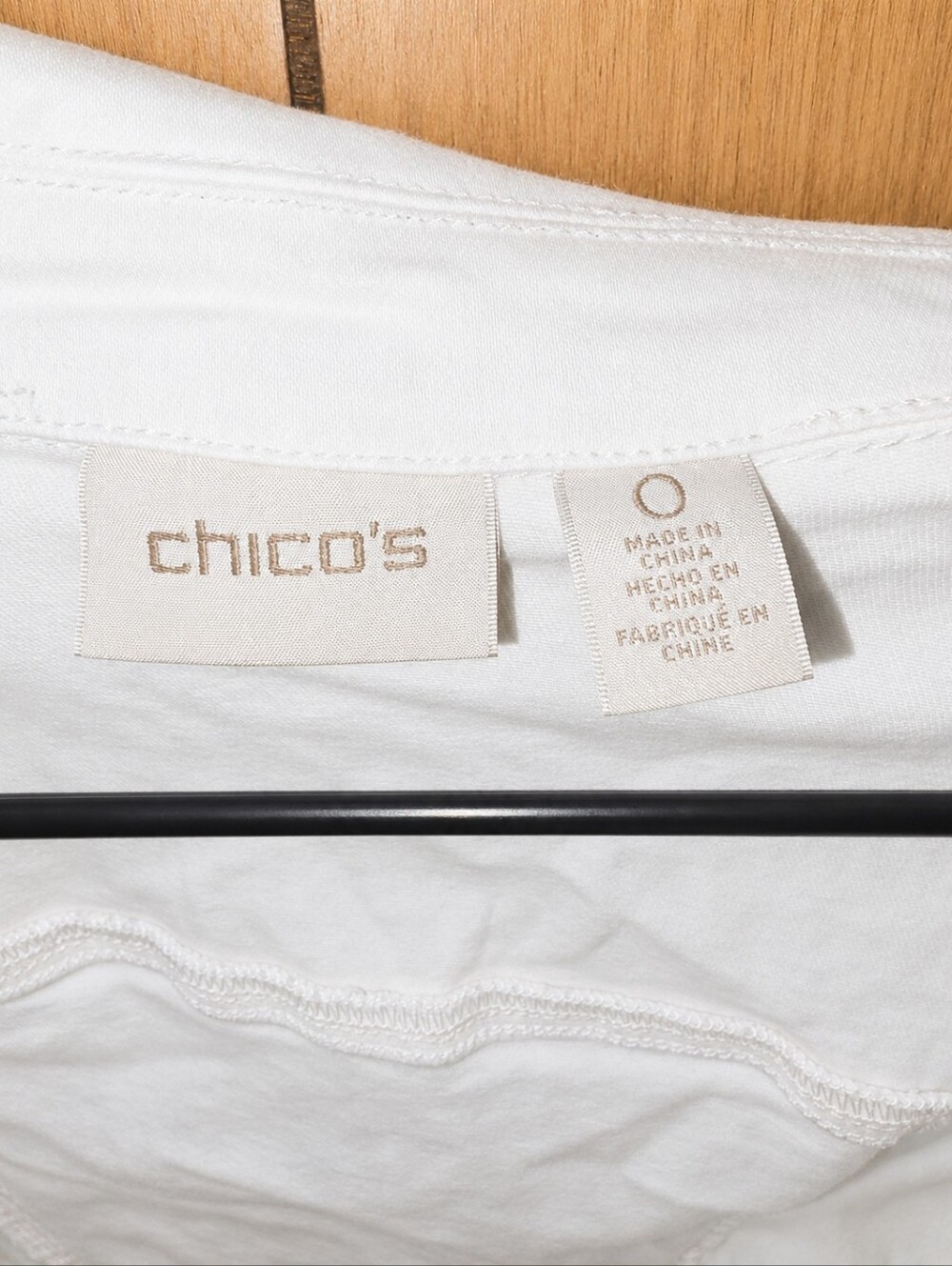 Chico's White Raw-Hem Denim Jacket-Size 0 (US Small) - Picture 3 of 4